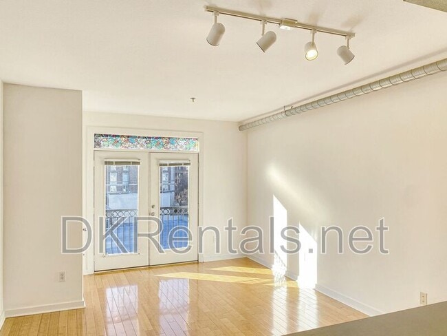 Photo - 800 Peachtree St NE