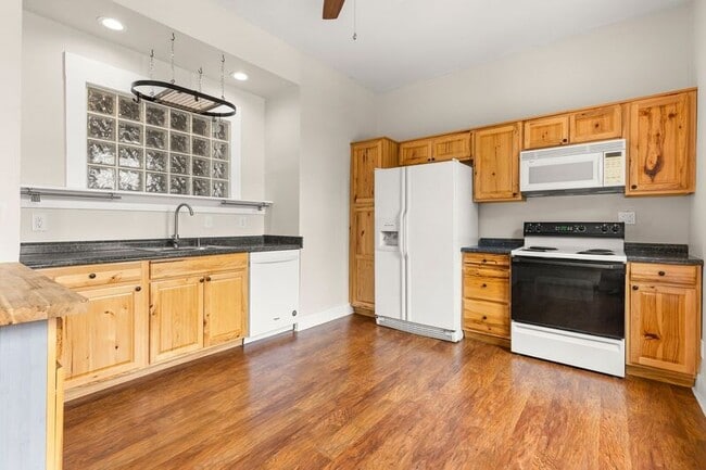 Photo - 2101 NW Hoyt St