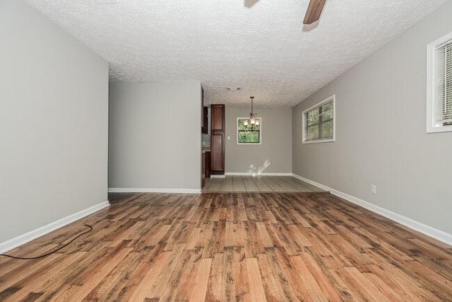 Photo - 999 Fairview Rd