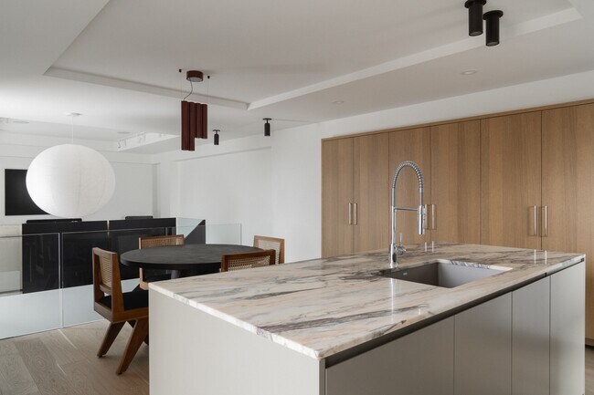 Photo - 2600 Ave Pierre-Dupuy