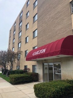 Carlton Apartments - Carlton Apartments