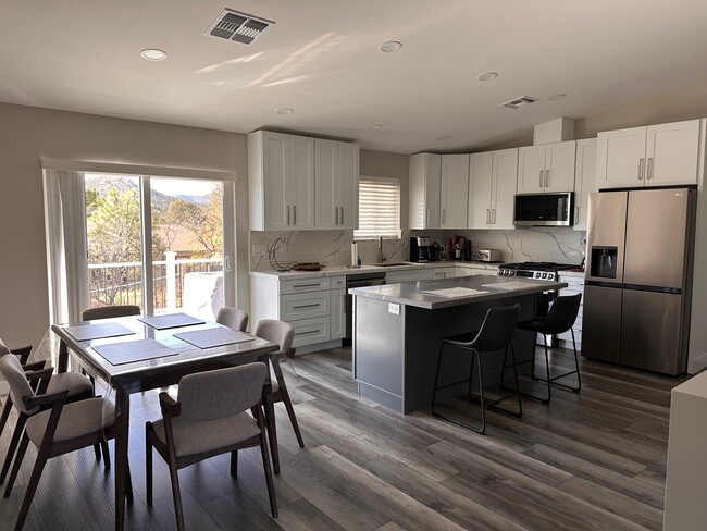 Photo - 4601 E Robin Dr