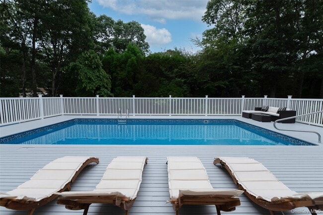 58 Homewood Dr