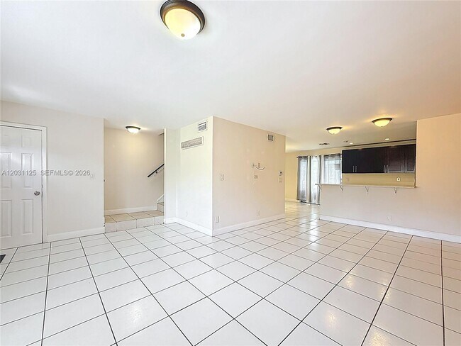 Photo - 2686 NW 60th Way Unidad 169