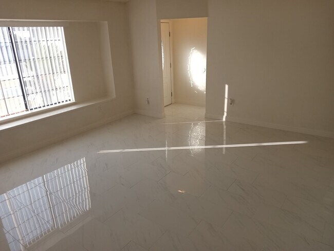 Photo - ? Move-In Special: $250 off your first mon...