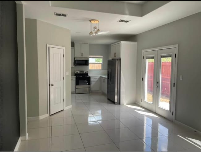 Photo - 201 W Rutherford Ave Unit 2