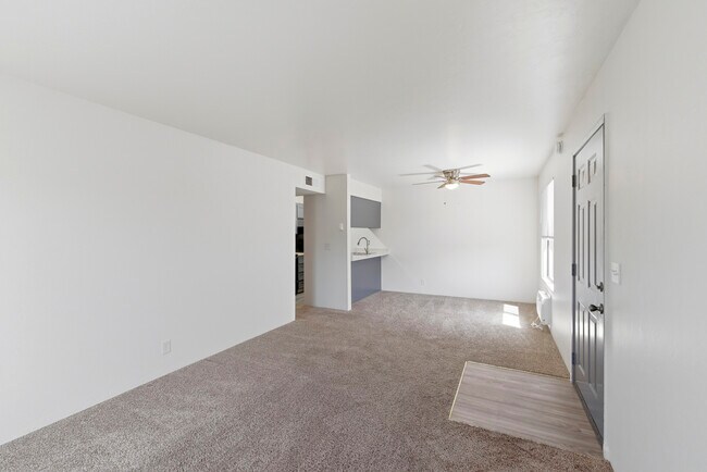 Photo - Prescott Woodlands Apartments