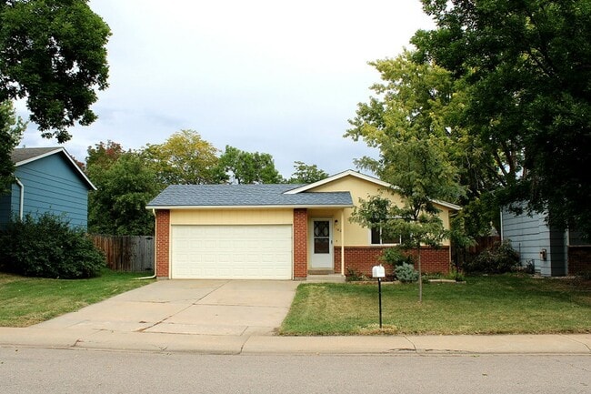 Building Photo - 1800 Corriedale Dr