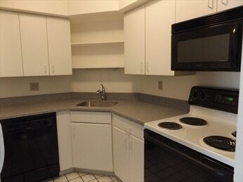 Photo - 125 Pleasant St Unit 608
