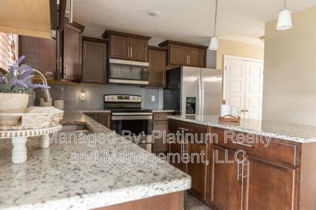 Photo - 208 Eagles Talon Ct