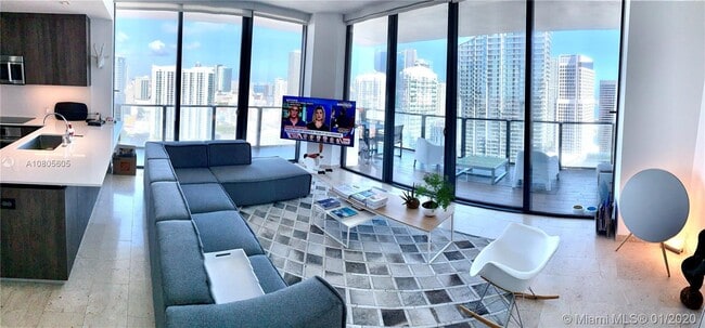 Photo - 88 SW 7th St