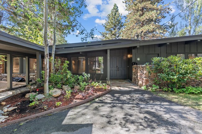 Photo - 1560 Debra Ln