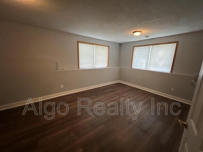 Photo - 2931 N Aldrich Ave