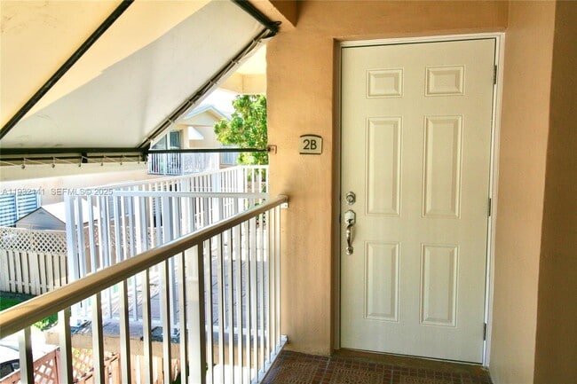 Building Photo - 4330 NW 79th Ave Unit 2B