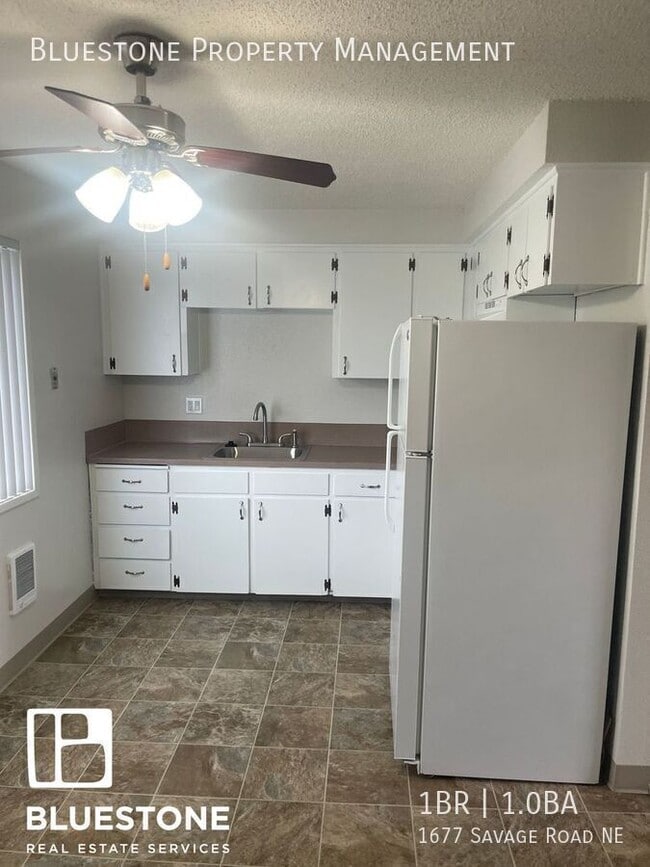 Photo - 1677 Savage Rd NE