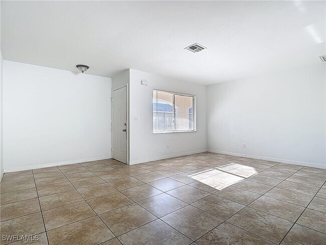 Photo - 1107 Cape Coral Pkwy W