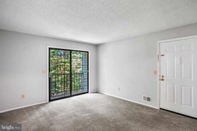 Photo - 99 Sussex Pl