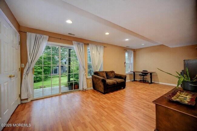 Photo - 319 Bernard Dr