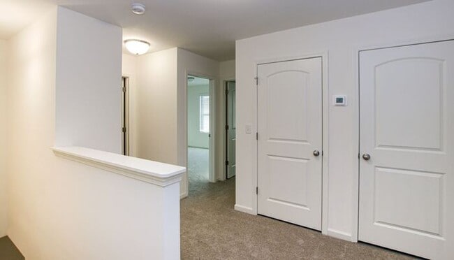 Photo - BEAUTIFUL 3BD/2.5BTH Townhome - Belmont - JULY MOVE IN