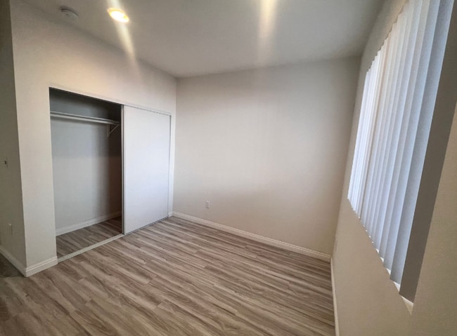 Photo - 6829 Simpson Ave Unidad 1