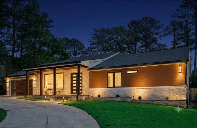 Photo - 4130 Lower Roswell Rd