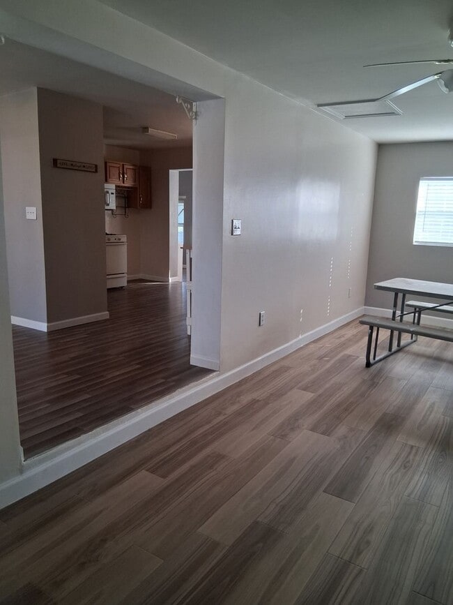 Photo - 5264 Whaley Dr