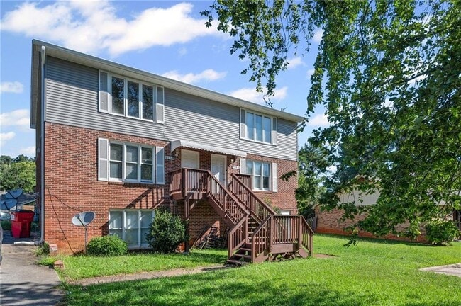 Photo - 2124 Fieldstone View Ct SE