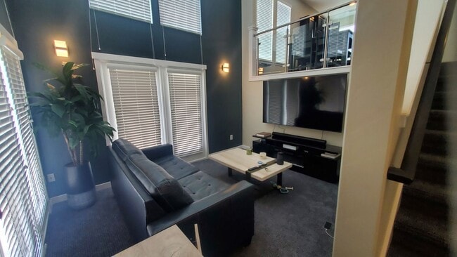 Photo - 2 Master Suites Townhome 2 Car Garage