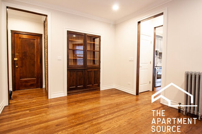 Photo - 652 W Buckingham Pl Unit 2e