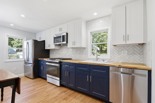 4 Claire Rd