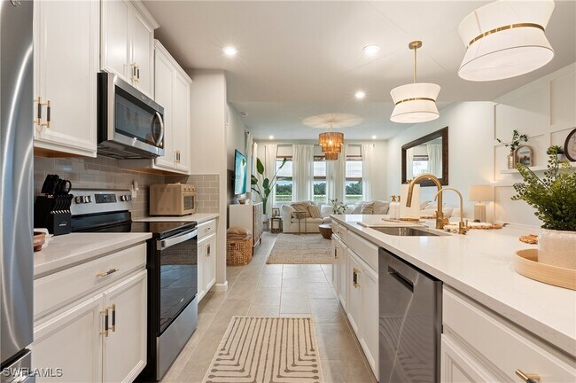 Building Photo - 4638 Arboretum Cir Unit 102