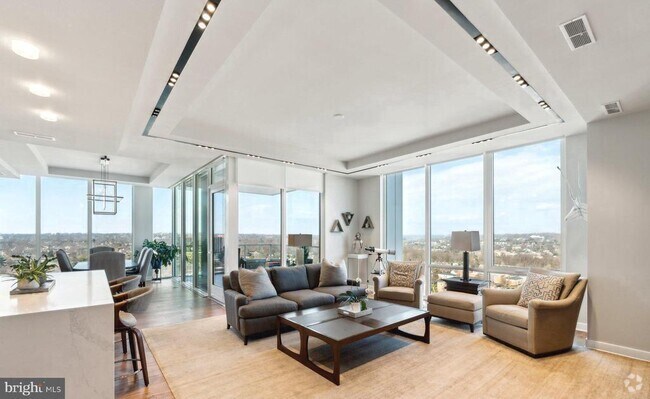 Building Photo - 1781 N Pierce St Unit 2201 Rental