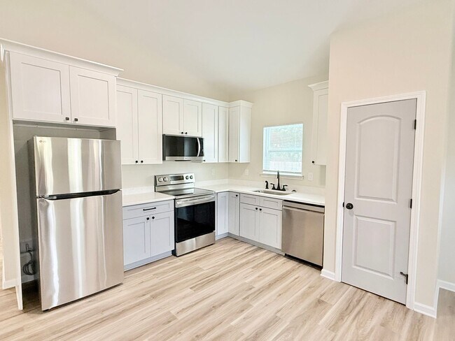 Photo - Modern 2-Bedroom Duplex