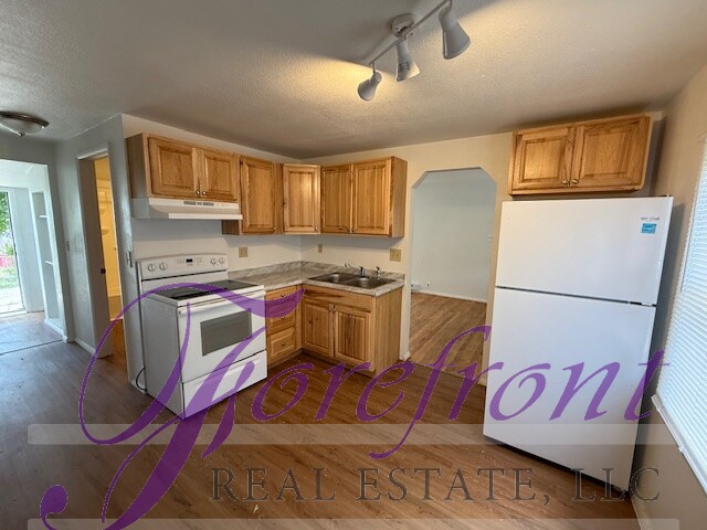 Photo - 1120 S Willow St