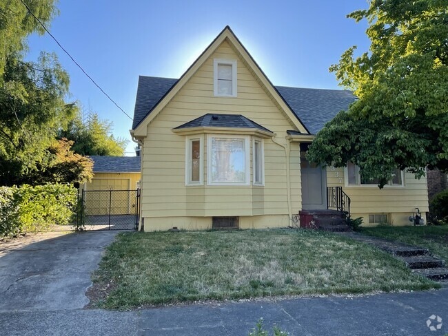 Building Photo - 6337 N Curtis Ave Rental