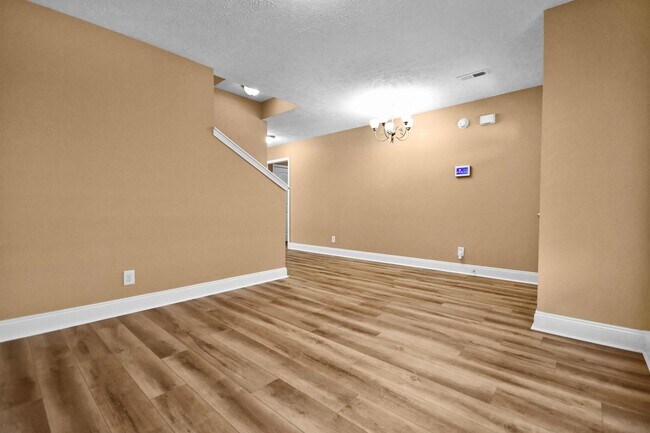 Photo - Pet Friendly Three Bedroom!