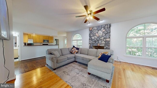 Photo - 9811 Fendale Ln