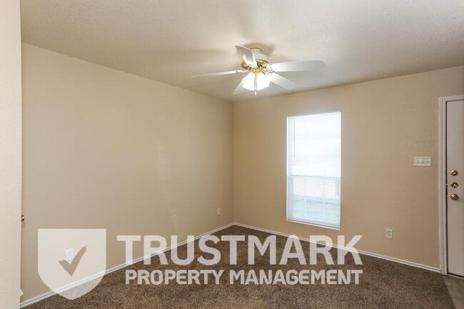 Photo - 4403 B Abigail