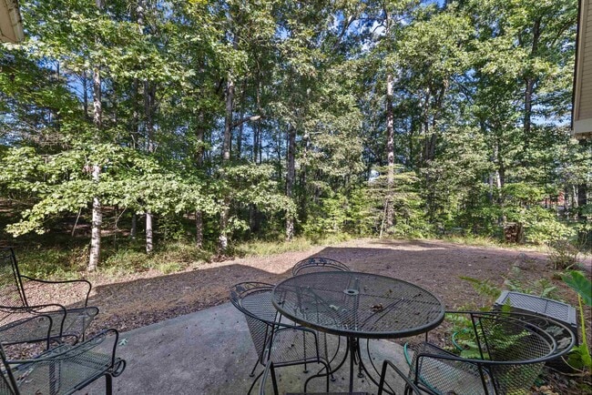 Photo - 129 Moudy Ln