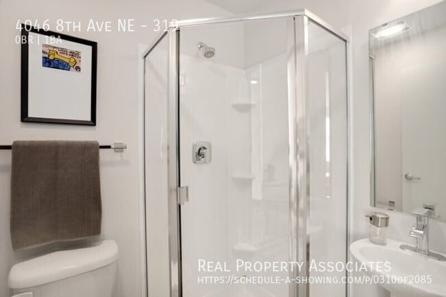 Photo - 4046 8th Ave NE Unidad 319