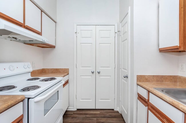 San Pedro Apartments
