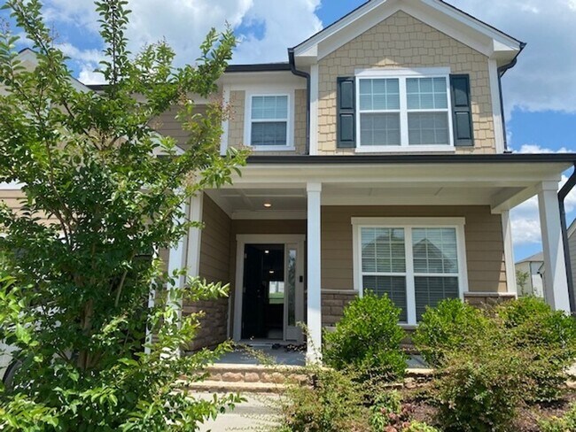 Photo - 439 Parlier Dr