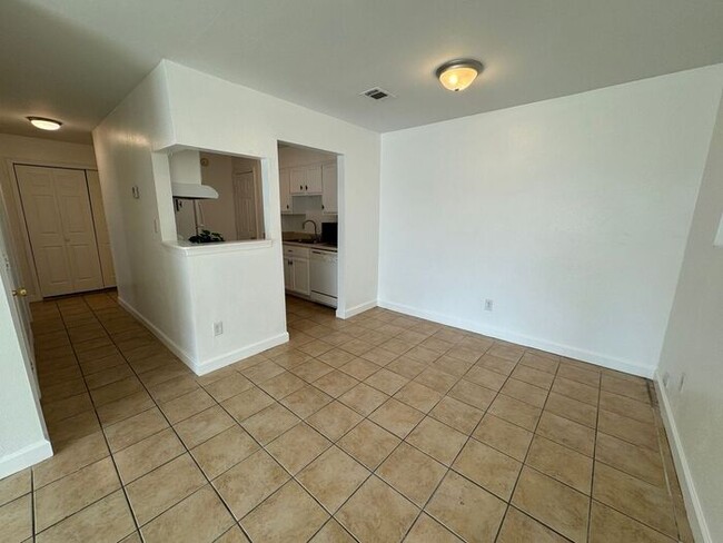 Photo - Gulf Breeze - Greenbriar Estates - 2 bed, 1 bath - Lawn care included