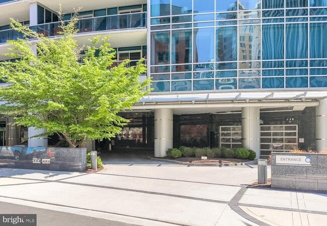 Building Photo - 1881 N Nash St Unit 504