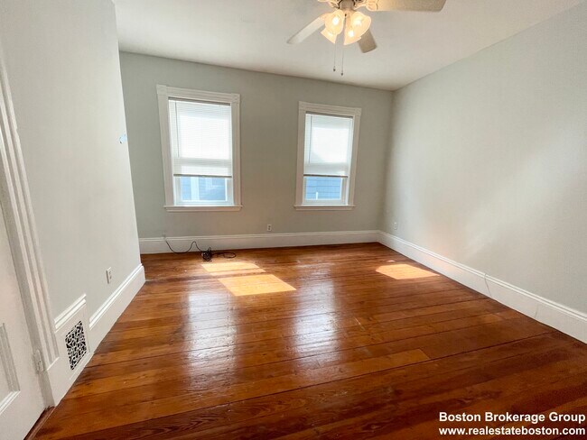 Photo - 67 Roseclair St