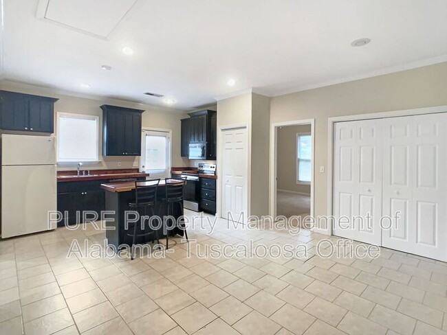 Photo - 2303 22nd St