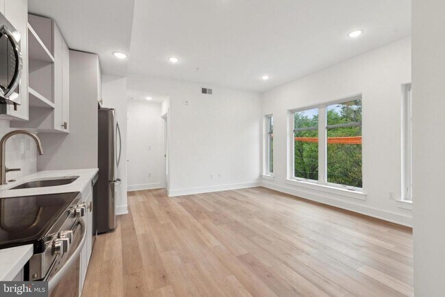 Photo - 367 W Hortter St Unidad 303