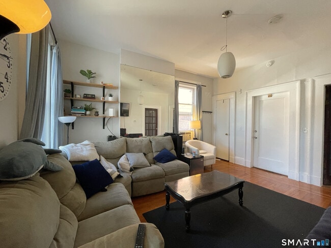 Photo - 272 St John St Unit 1