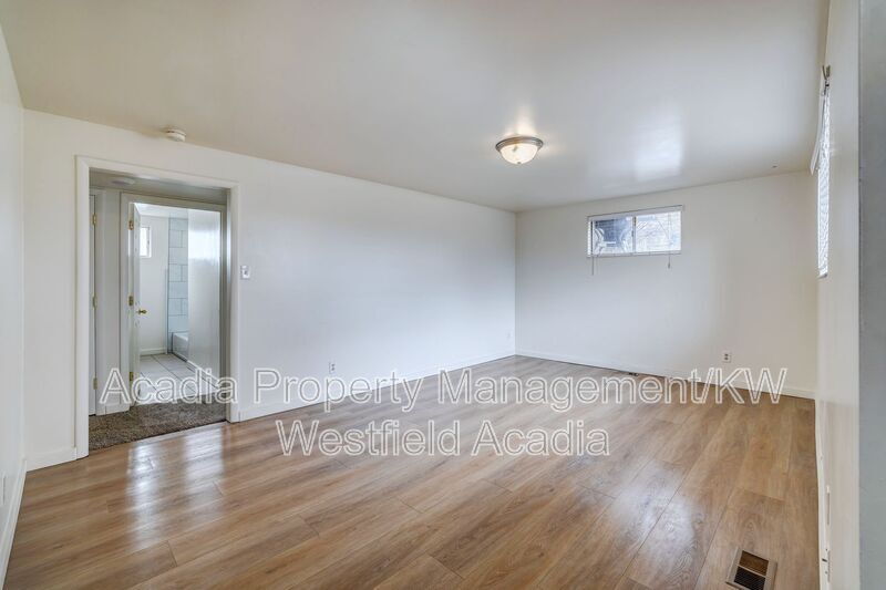 324 S 500 E St