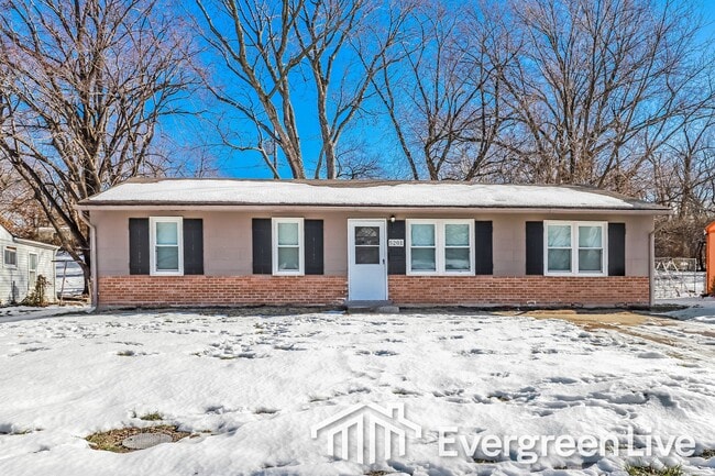 Building Photo - 5201 Palmer Dr